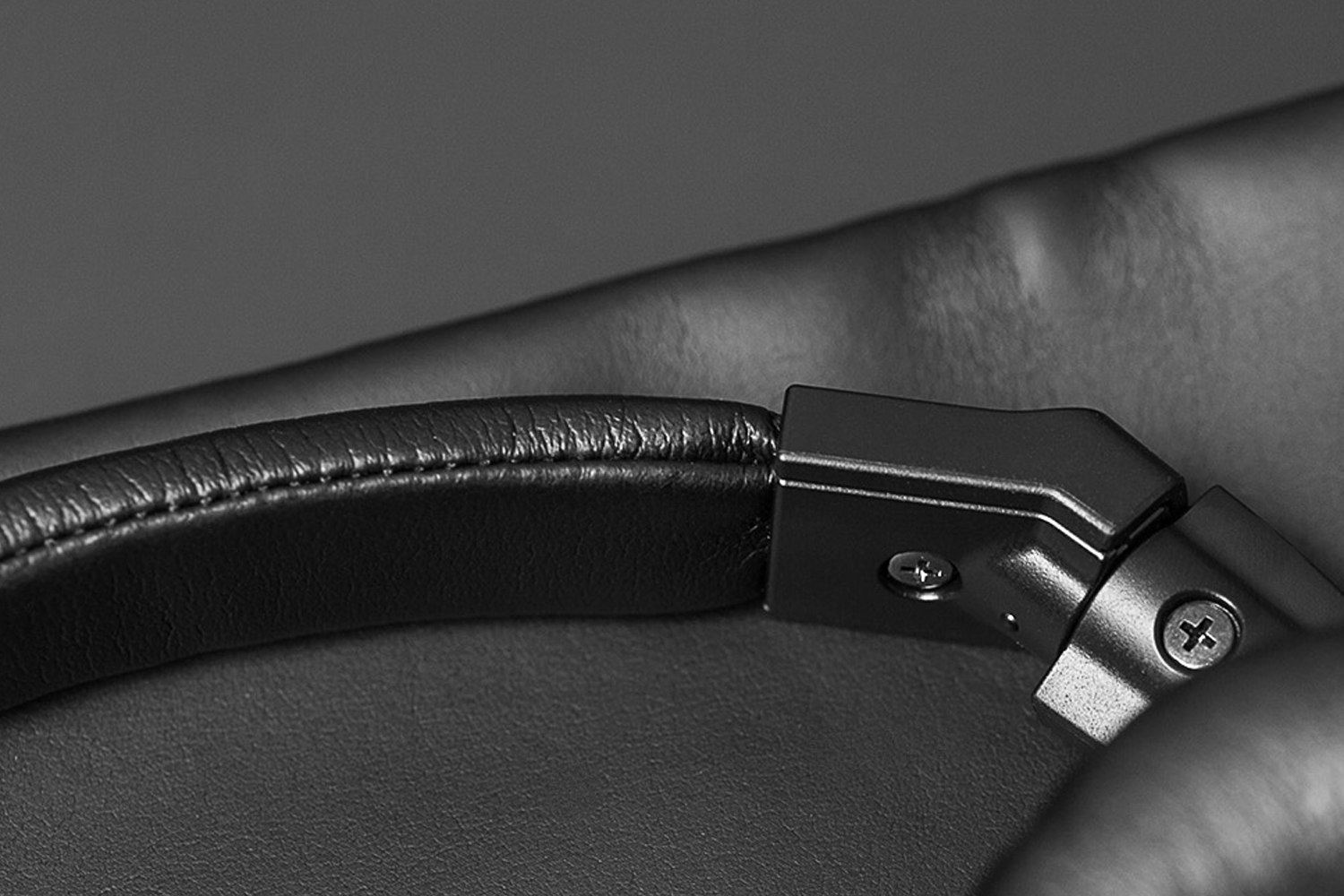 Audio-Technica ATH-ES88 Portable Headphones