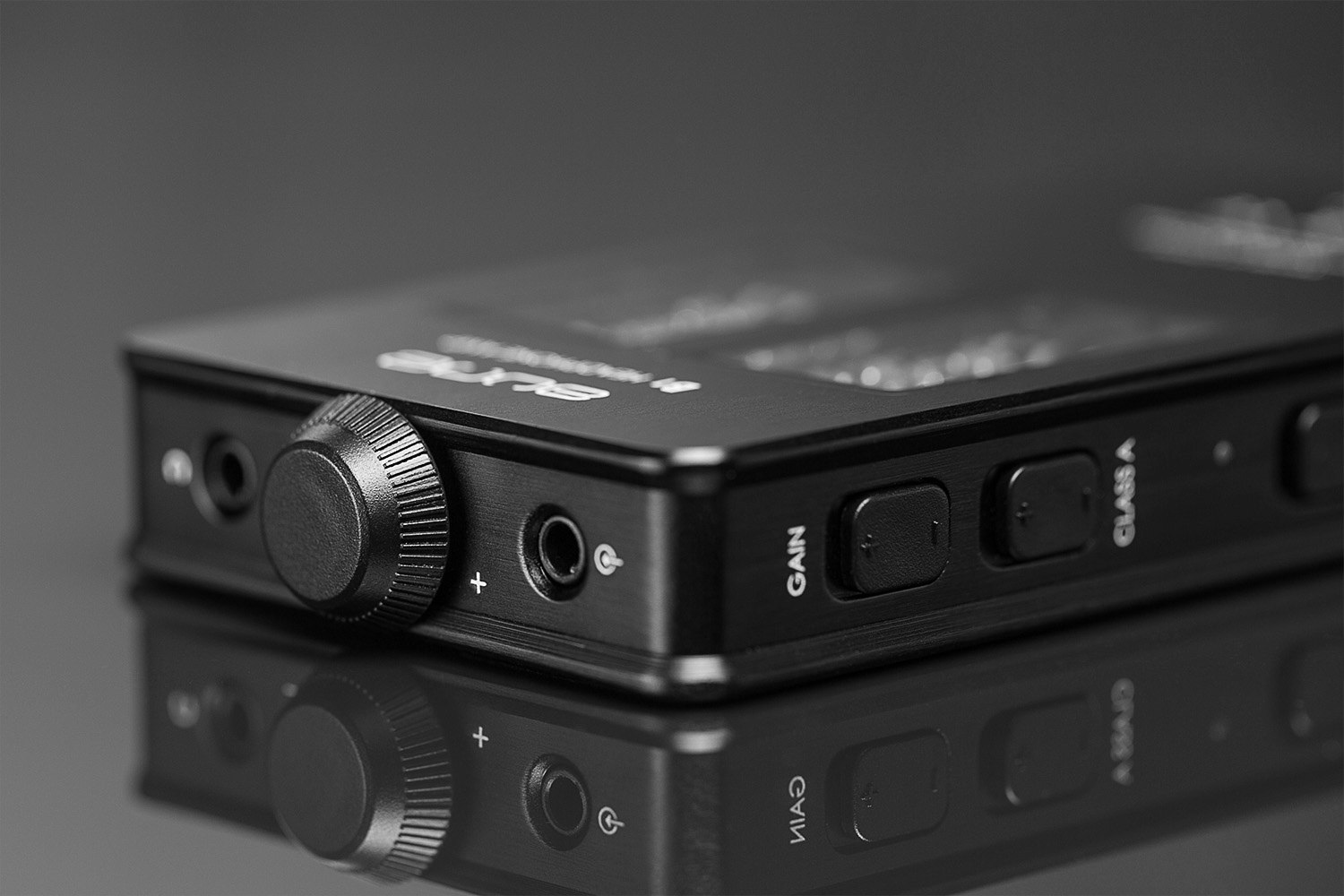 Aune B1 Portable Headphone Amplifier