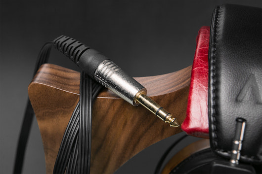 Volti Audio Headphone Stand