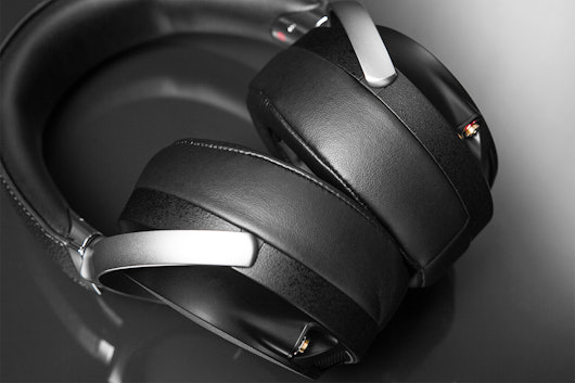 Sony MDR-Z7 Hi-Res Stereo Headphones