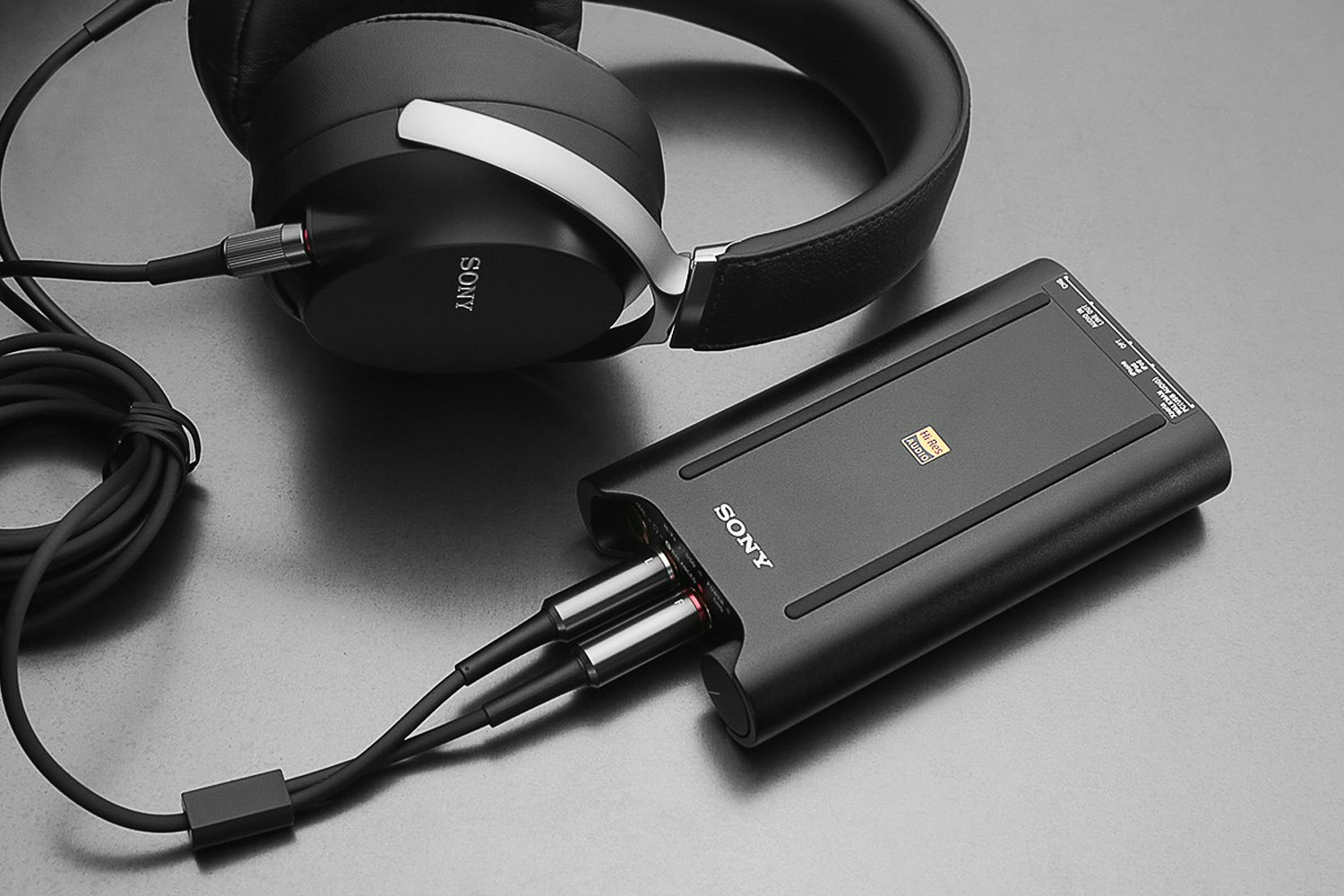 Sony PHA-3 Portable DAC/Amplifier Combo | Audiophile | DACs