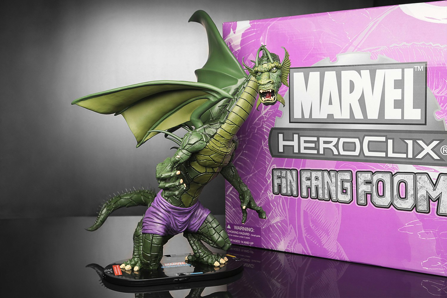 Marvel Heroclix Colossal authentic Fin Fang Foom w/ Purple Shorts