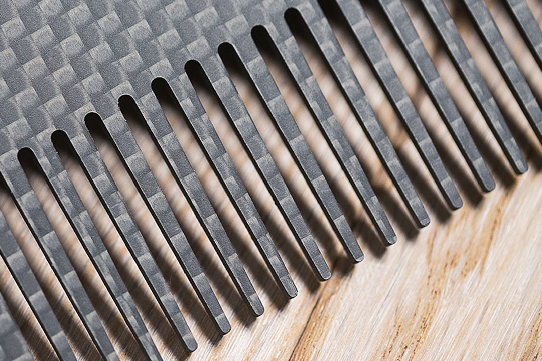 Bastion Carbon Fiber Comb
