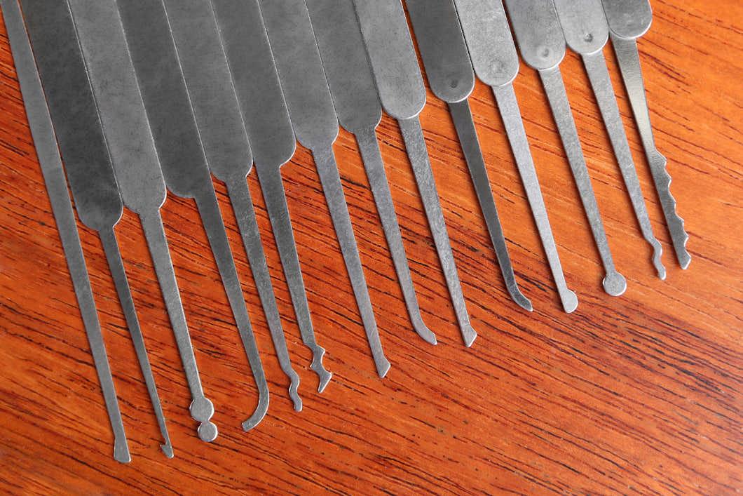 SouthOrd 21/22 Piece Lockpick Set | Lock Picks | Drop