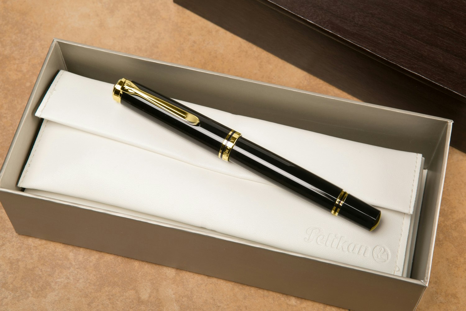 Pelikan Souveran M800 Fountain Pen