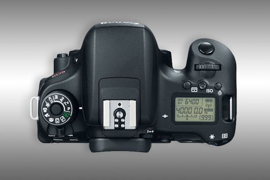 Canon EOS Rebel T6s DSLR w EF-S 18-135mm Kit