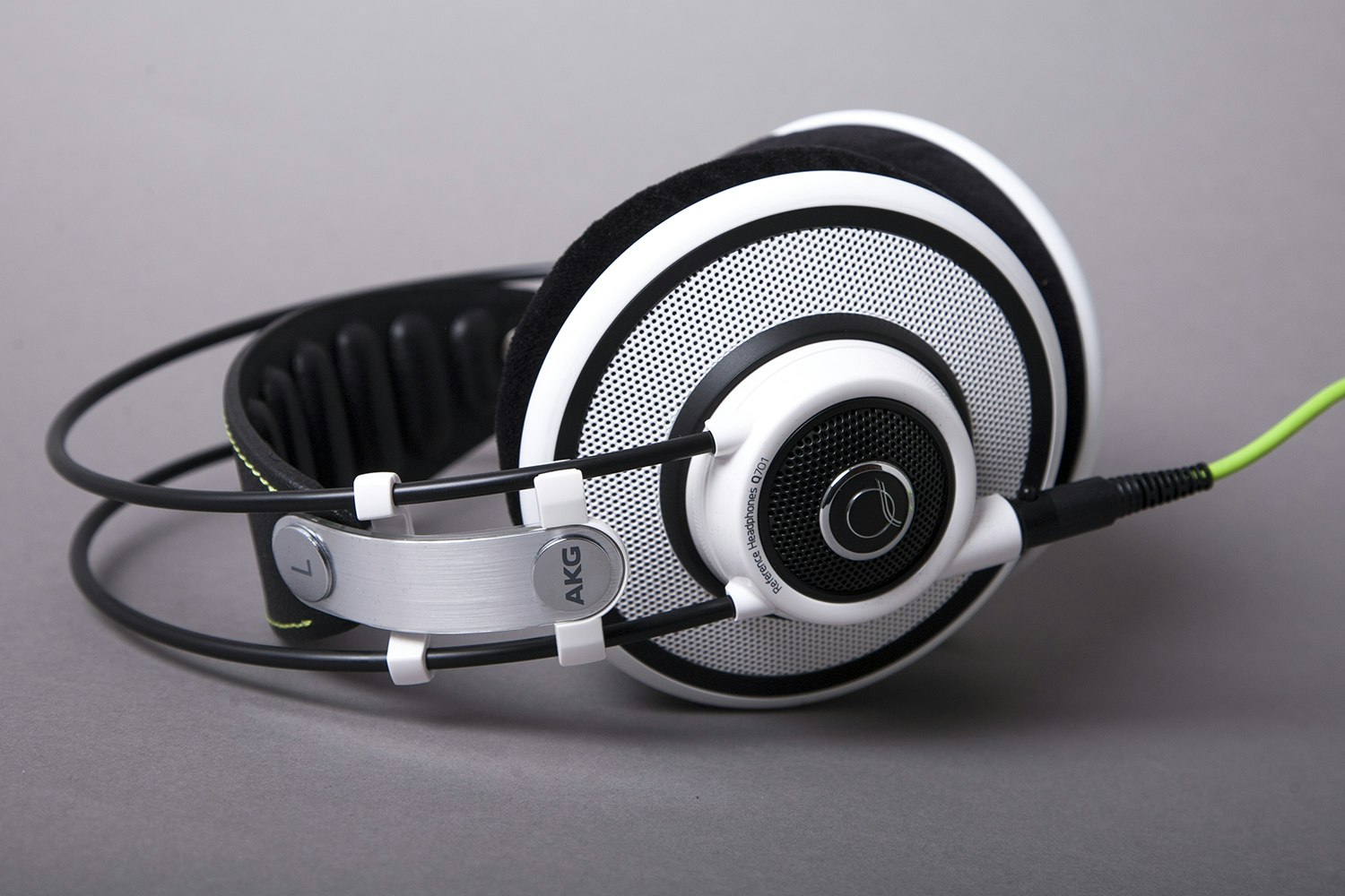 akg q701 audiophile headphones