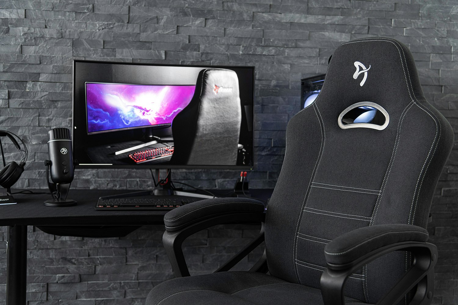 Arozzi Arena Gaming Desk Battlestations Desks & Chairs Desks Drop