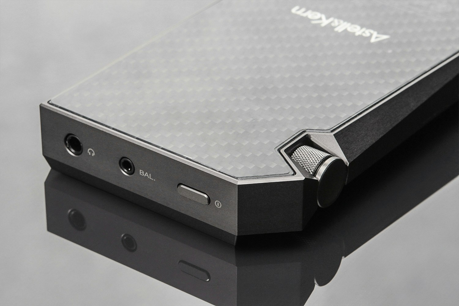 Astell&Kern AK100 II & AK240 DAPs