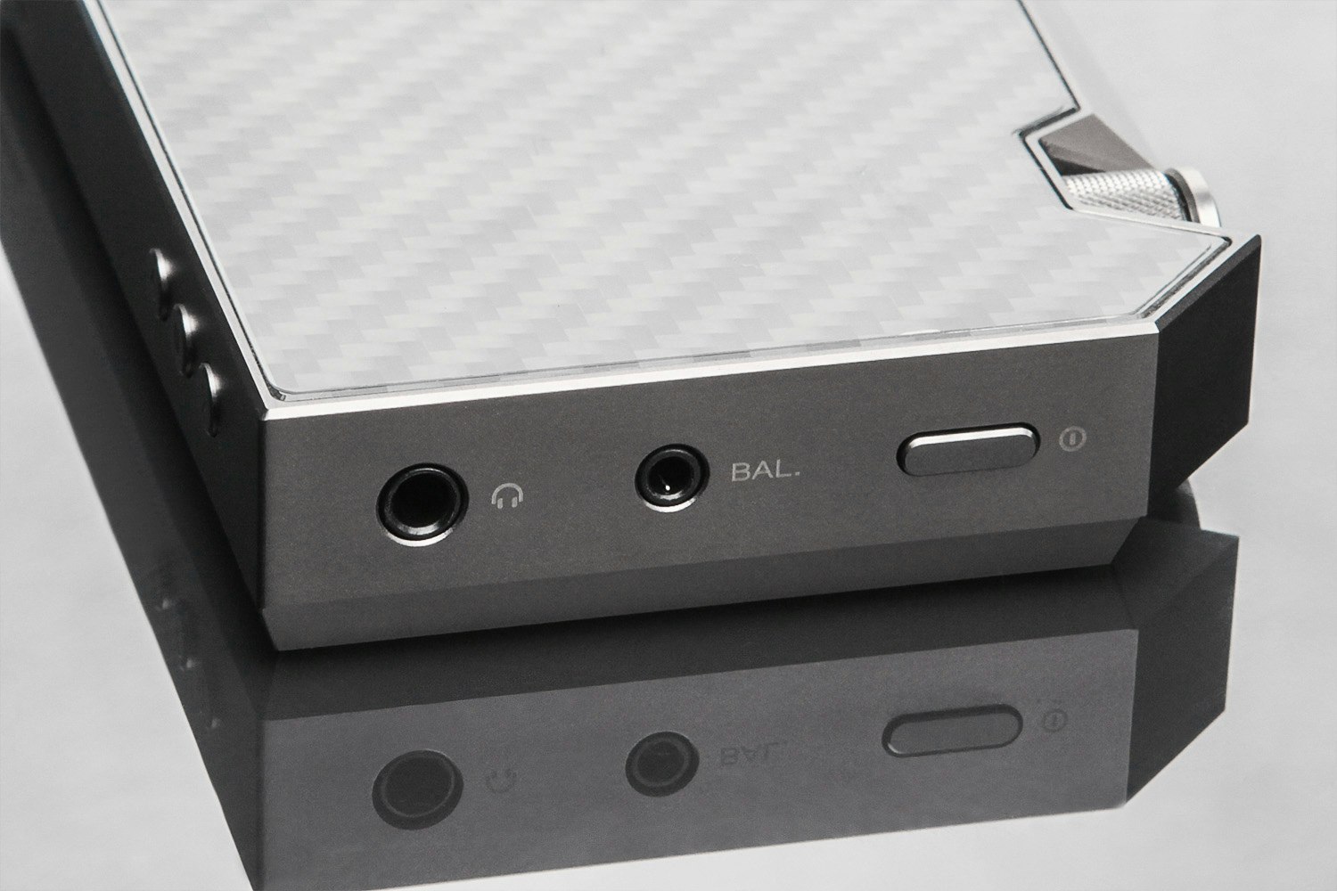 Astell&Kern AK100 II & AK240 DAPs