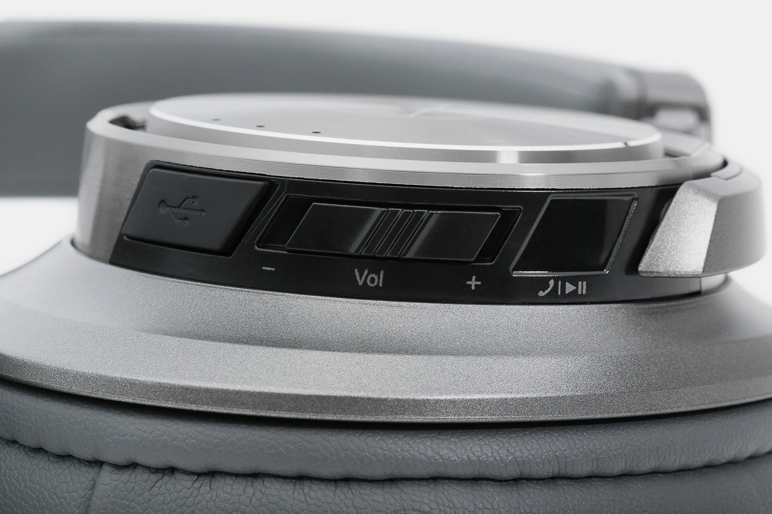 Audio-Technica ATH-DSR9BT Bluetooth Headphones