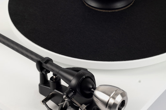 Auris Audio MYSTiK Turntable