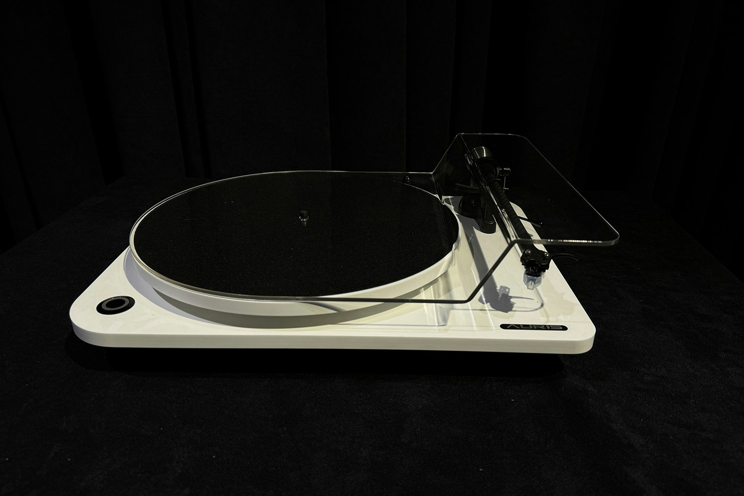Auris Audio MYSTiK Turntable