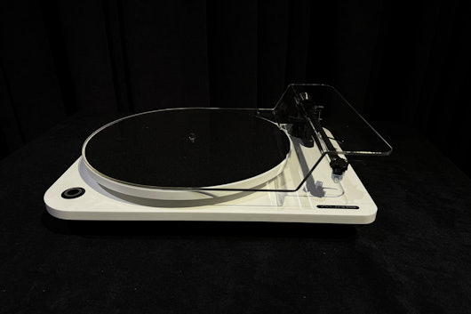 Auris Audio MYSTiK Turntable