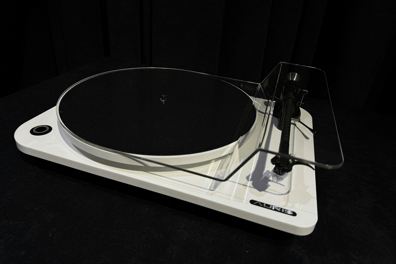 Auris Audio MYSTiK Turntable