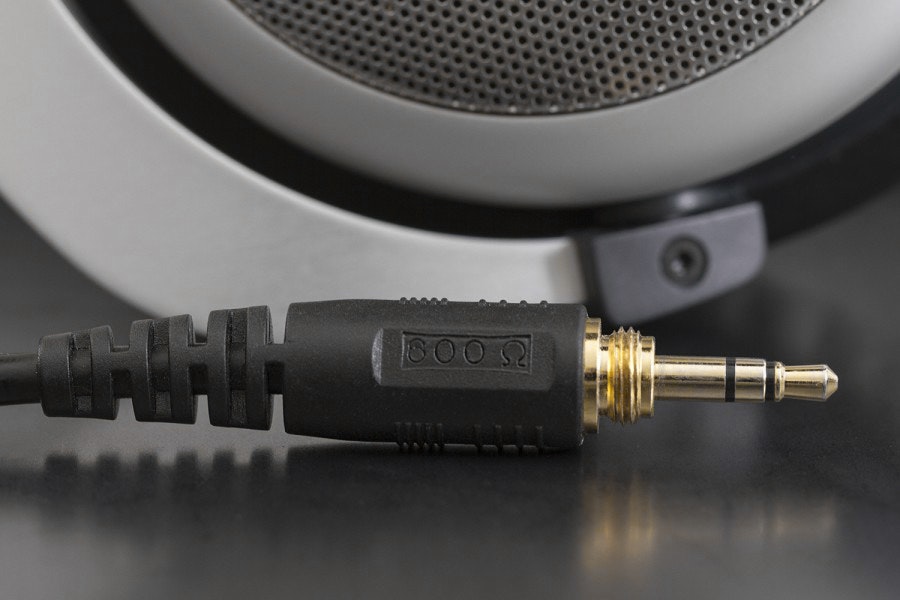 Beyerdynamic DT880 Premium 250-Ohm Headphones