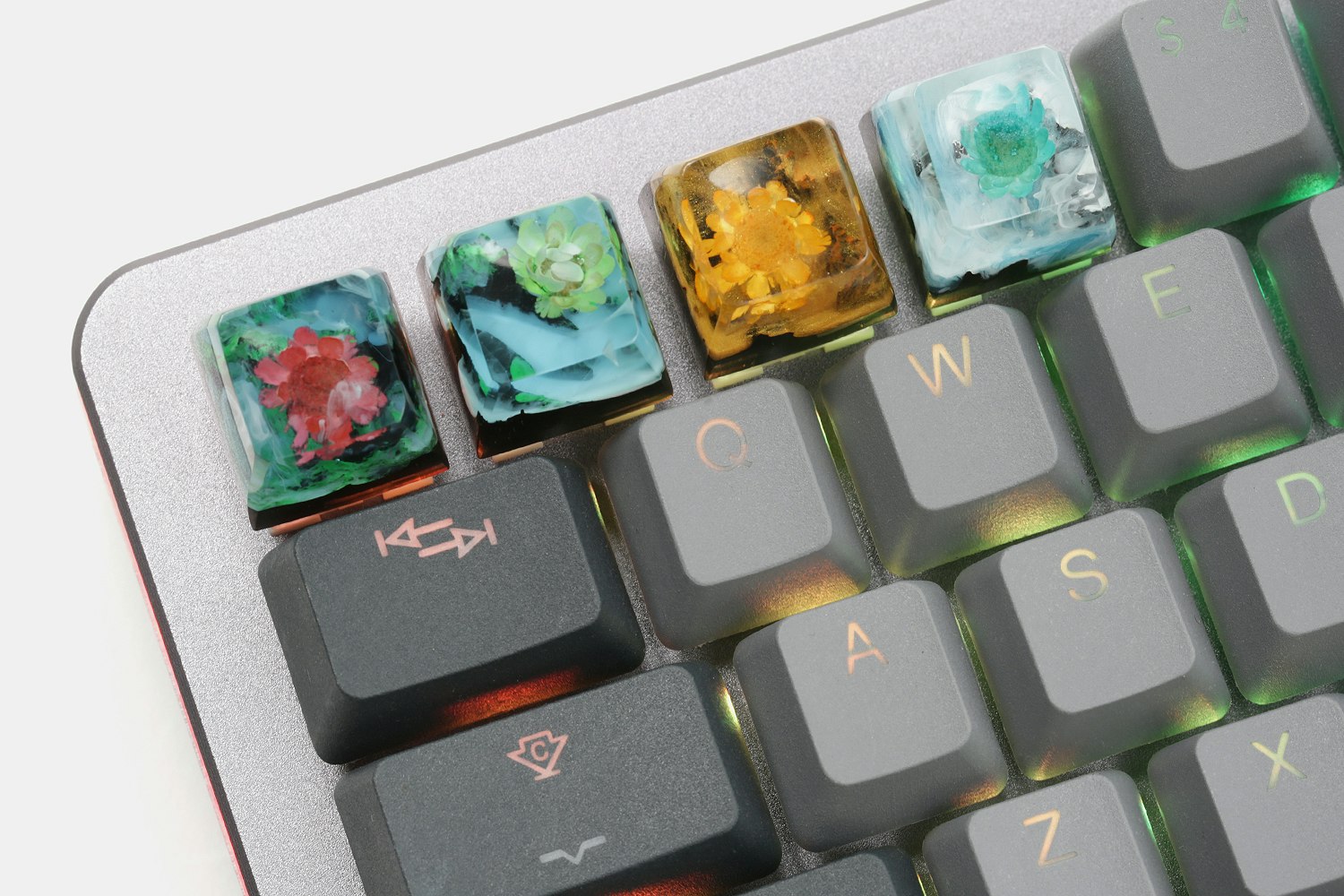 BKD 4 Seasons Resin & Wood Artisan Keycap