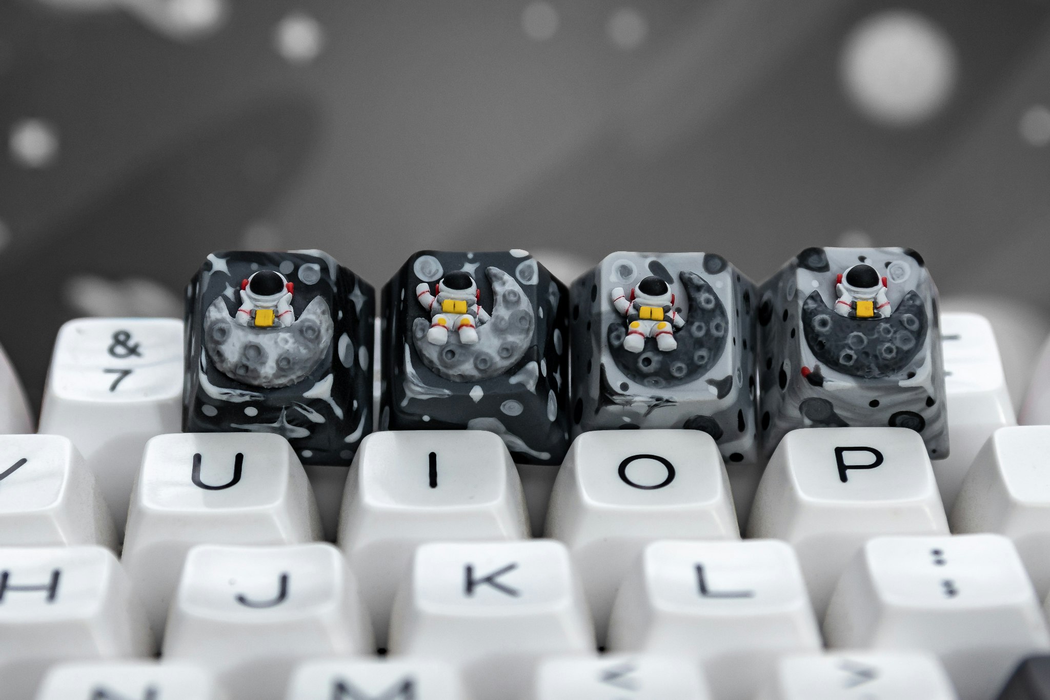 Zy.Cap Blanktronaut Artisan Keycap