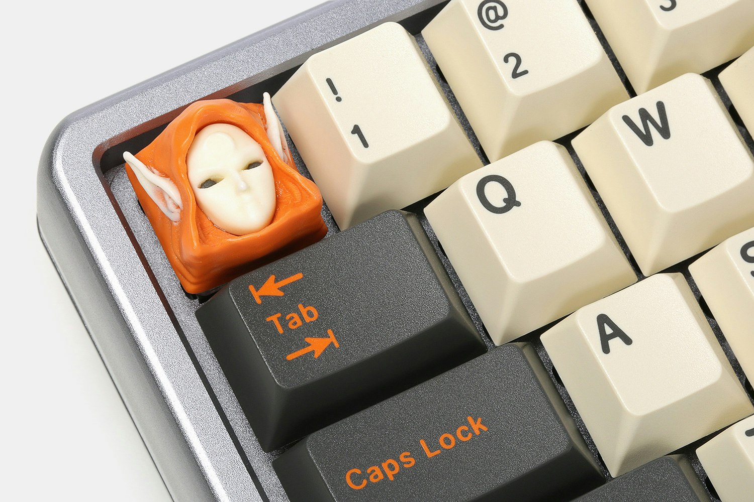 B.O.B. Handcraft Spades Queen Artisan Keycap