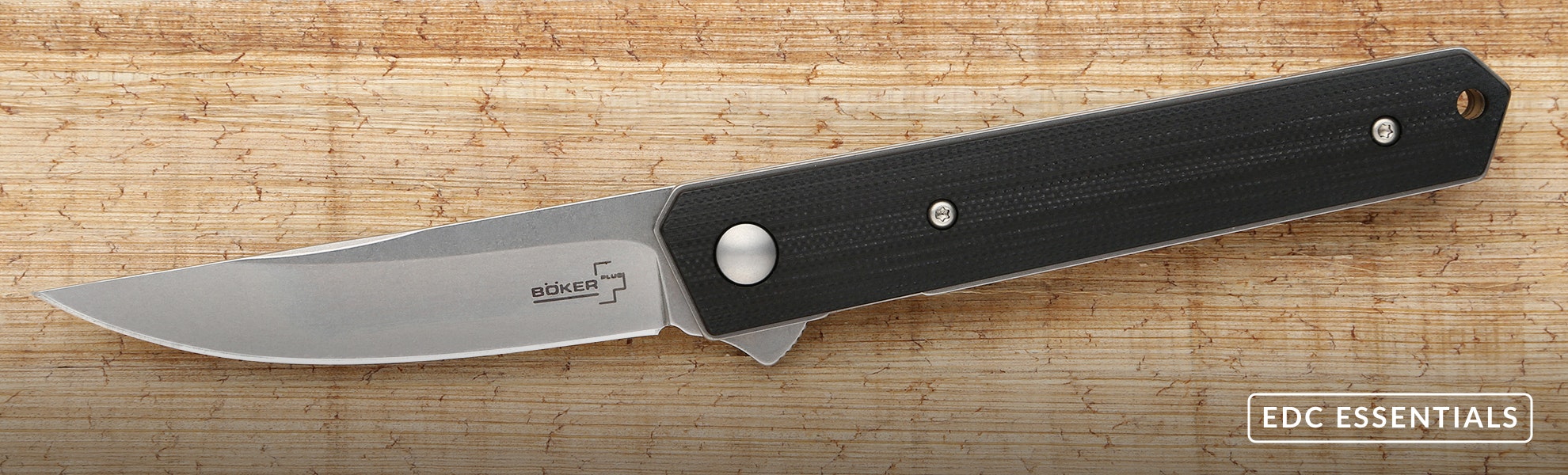 https://massdrop-s3.imgix.net/product-images/boker-plus-kwaiken-mini-g-10/MD-25172_20170113132058_573625533509922d.jpg?auto=format&fm=jpg&fit=crop&w=965&h=292&dpr=2