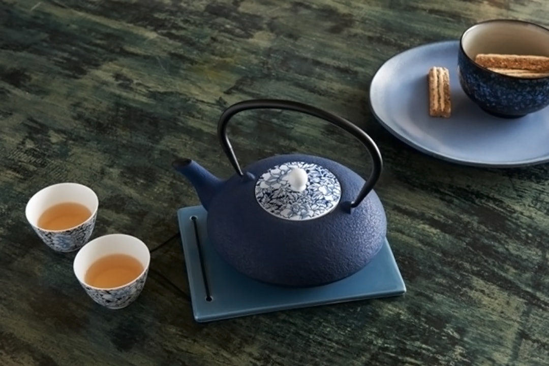 Bredemeijer 40oz Yantai Cast Iron Teapot