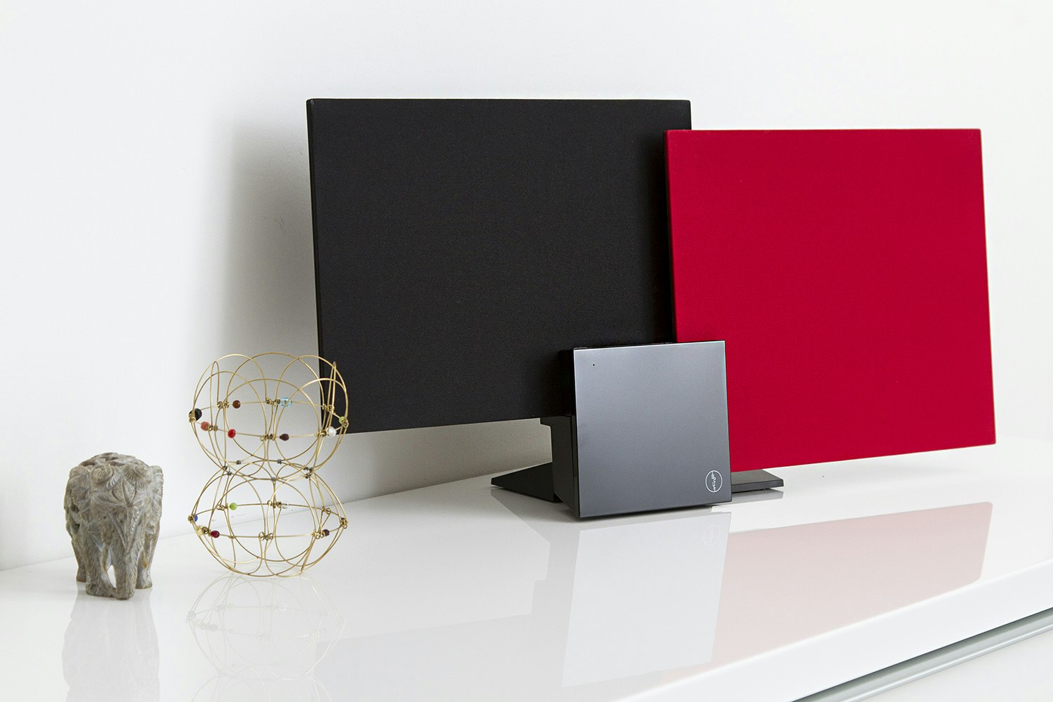 In2uit Collage Speakers