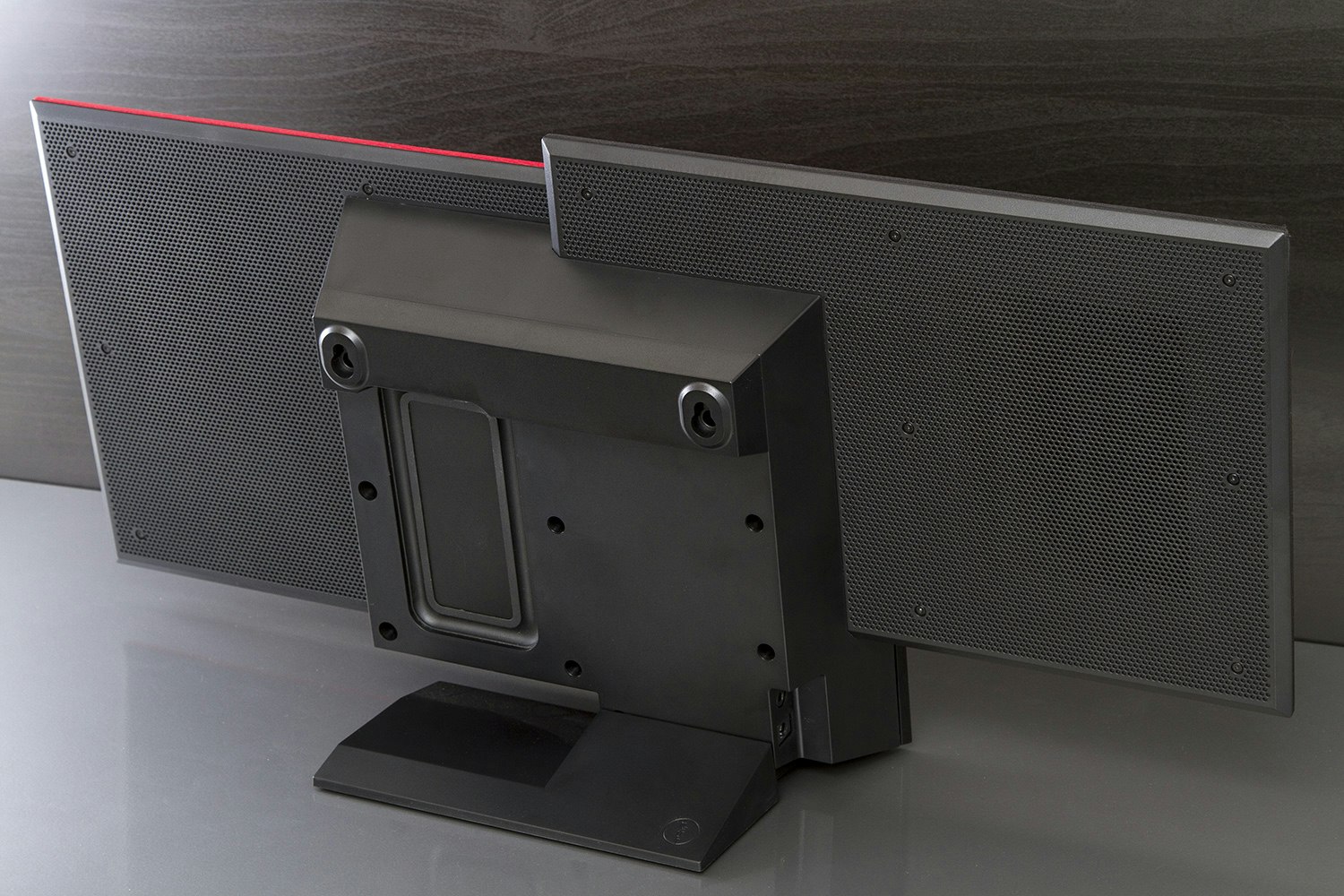 In2uit Collage Speakers