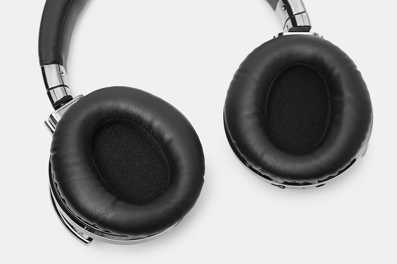 Cowin E-7 Noise-Cancelling Bluetooth Headphones