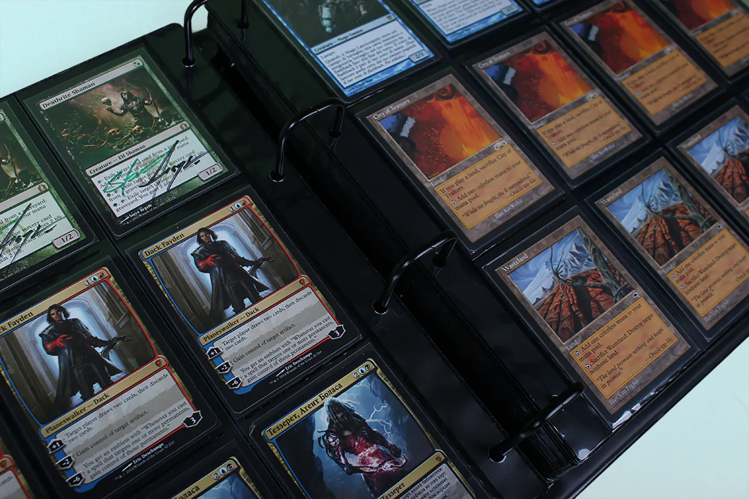 DeckTutor FOUR XL Binder + 40 sheets | Binders | TCG Binders | Drop