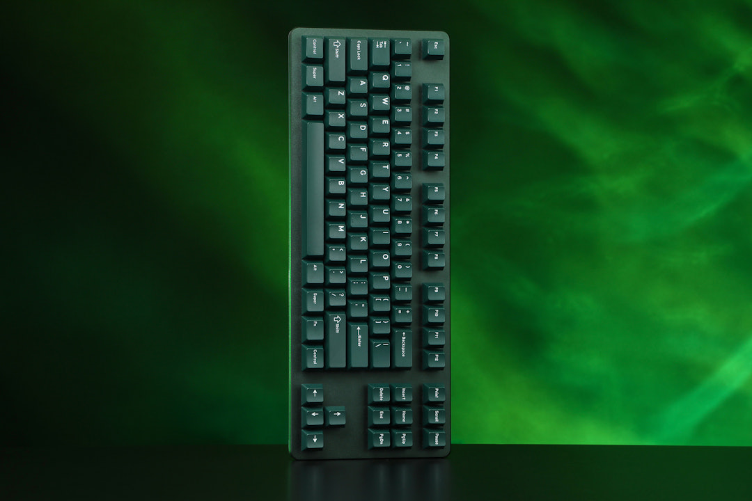 Drop DCX Emerald Keycap Set