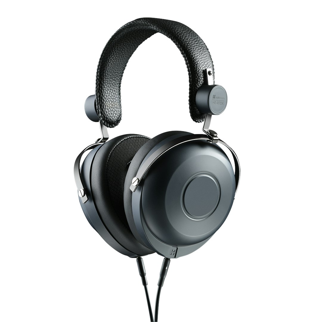 best closed headphones under 300