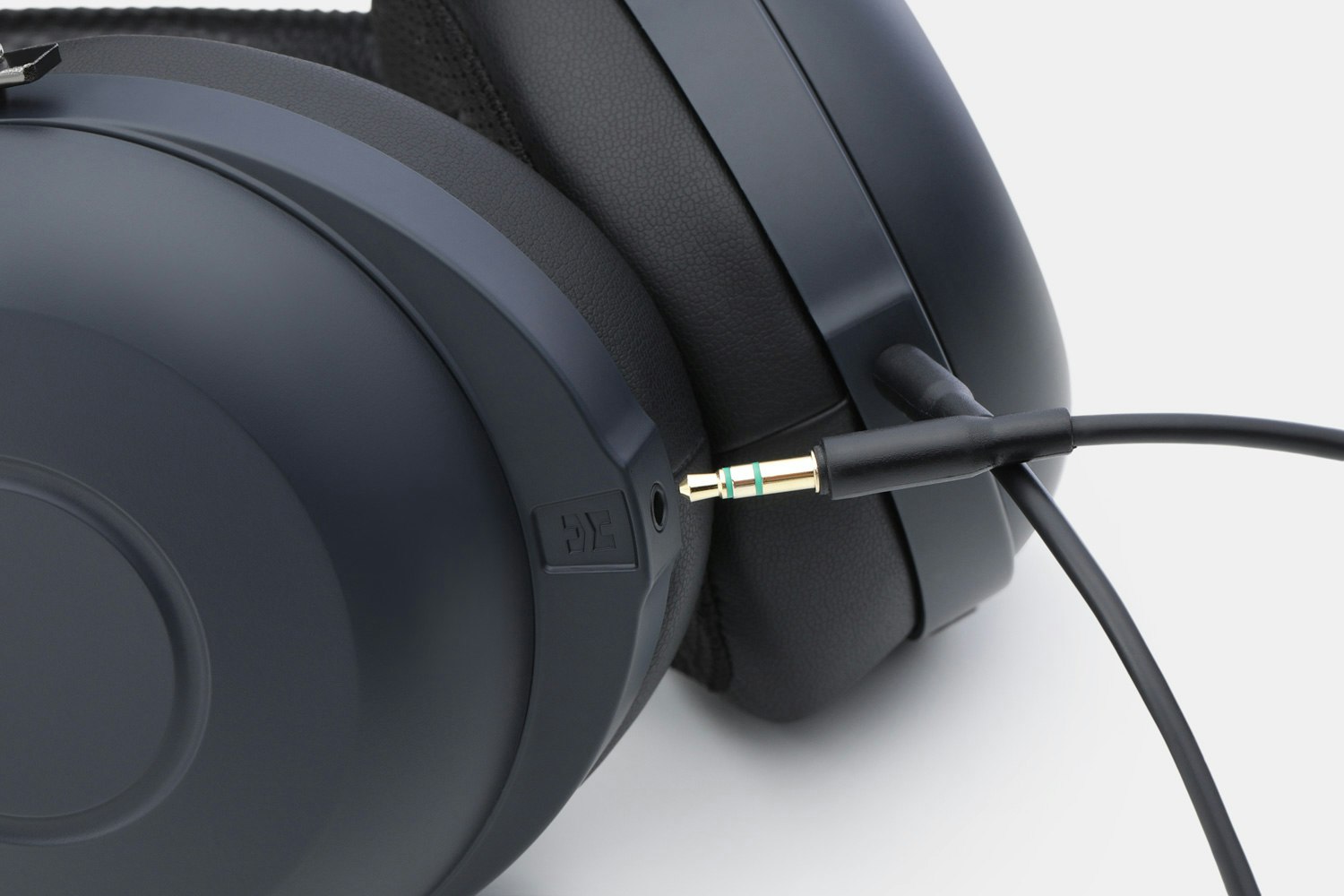 Drop + HIFIMAN HE-R7DX Closed-Back Headphones