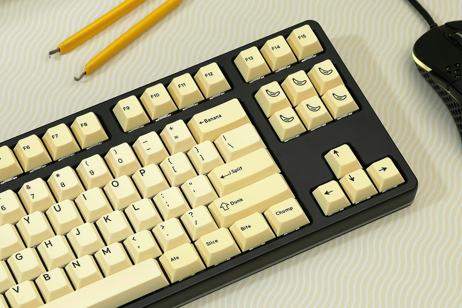 Drop + MiTo DCD Banana Keycap Set