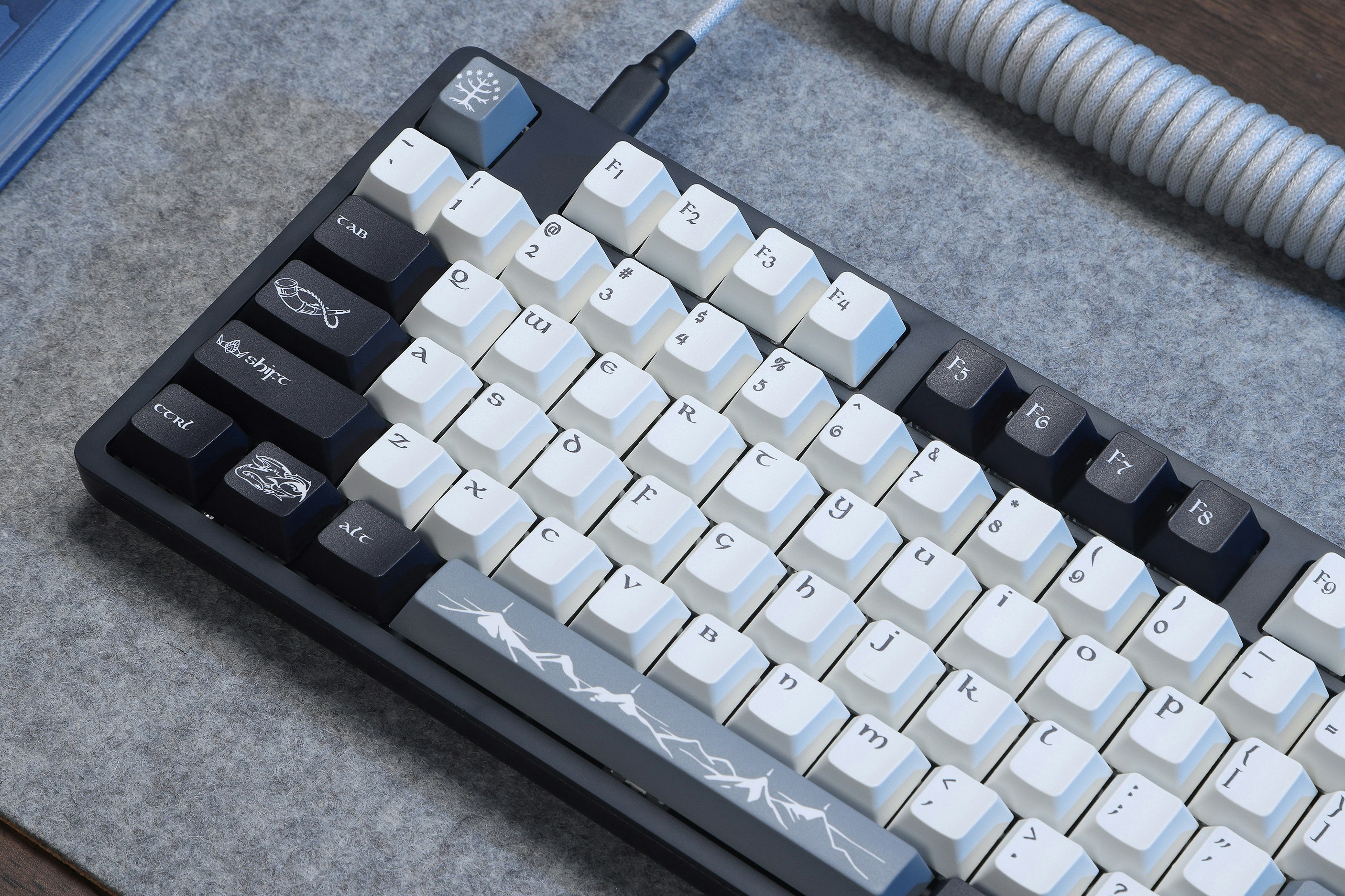 Drop + The Lord of the Rings™ Gondor™ Keyboard