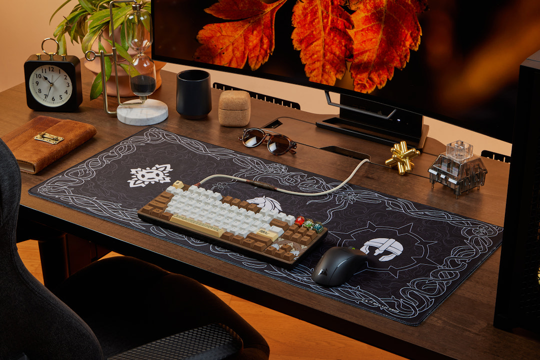 Drop + The Lord of the Rings™ Riddermark Desk Mat