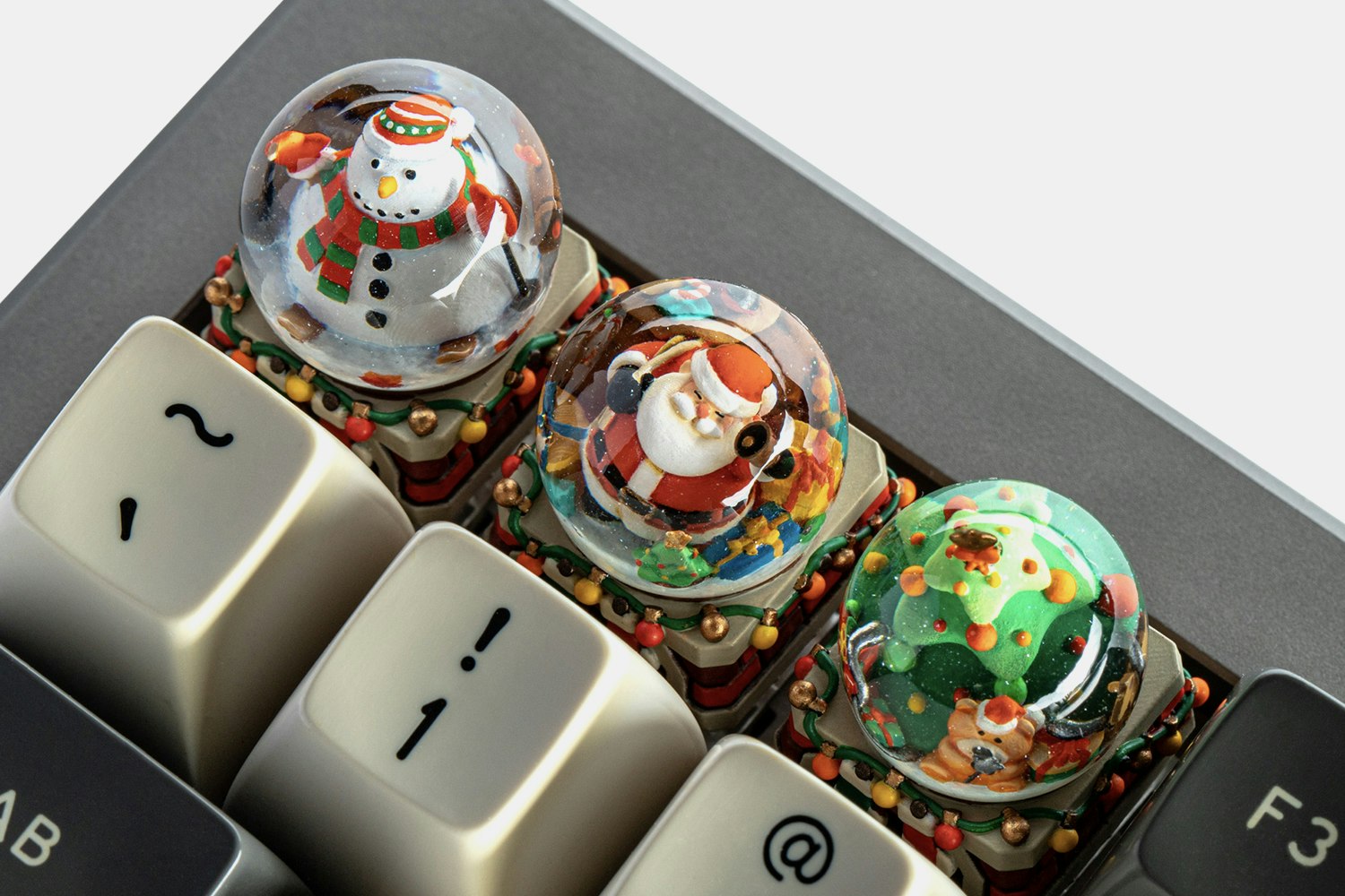 Dwarf Factory ArtiSANTA Christmas Artisan Keycaps