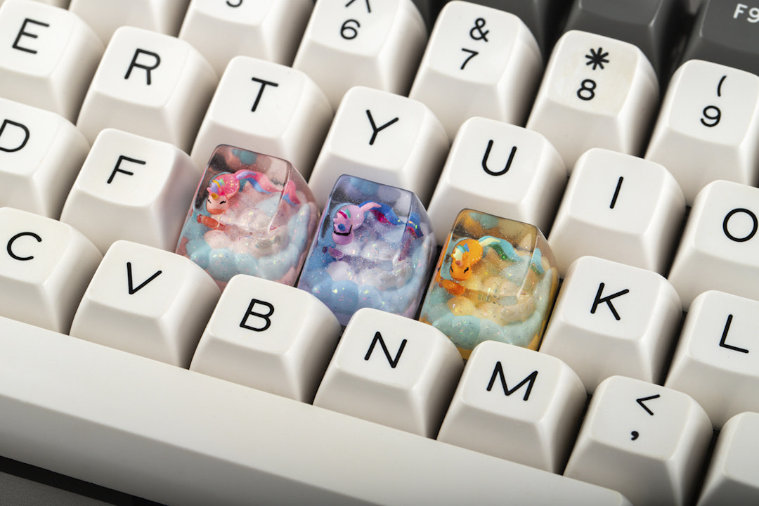 Dwarf Factory Fluffy Unicorn Artisan Keycap