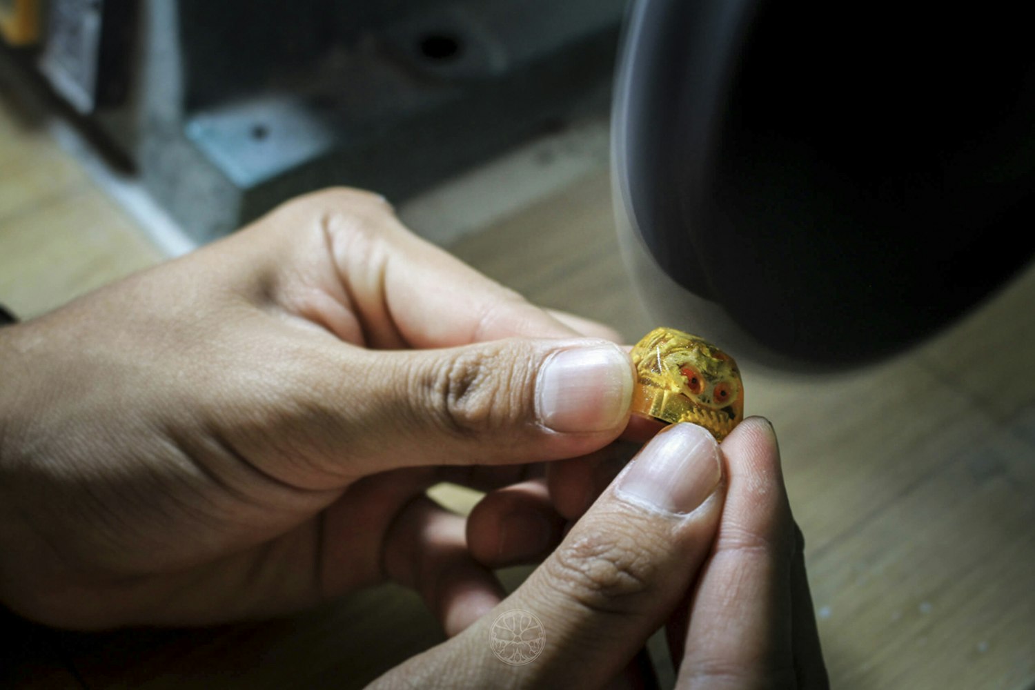 Dwarf Factory Spooky Fossil Artisan Keycap