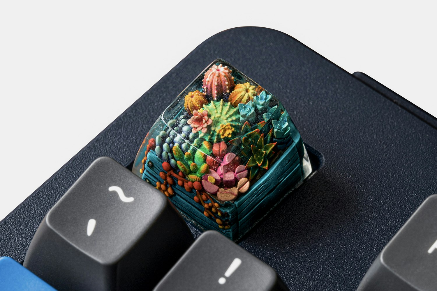 Dwarf Factory Terrarium Resin Artisan Keycap V2
