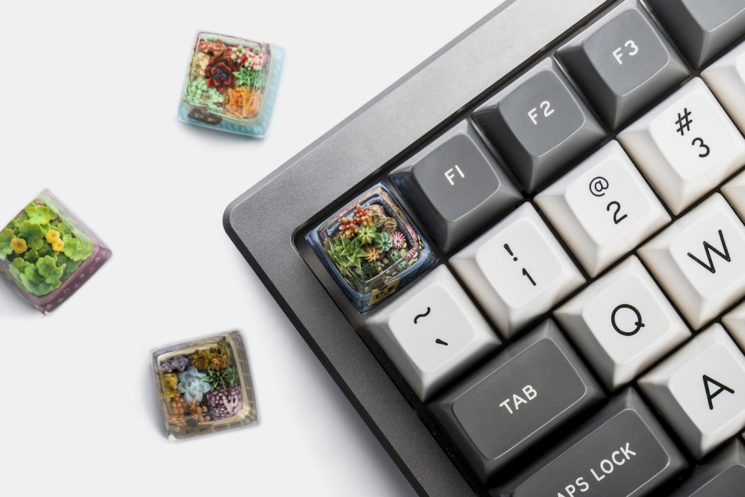 Dwarf Factory Terrarium Resin Artisan Keycap