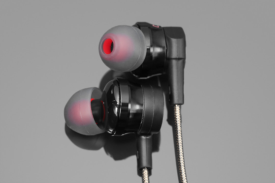 Dynamic Motion DM200H Hybrid IEM
