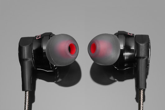 Dynamic Motion DM200H Hybrid IEM
