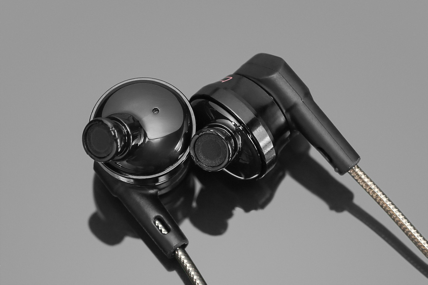 Dynamic Motion DM200H Hybrid IEM