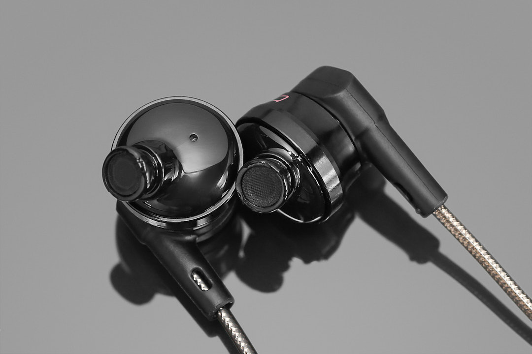 Dynamic Motion DM200H Hybrid IEM
