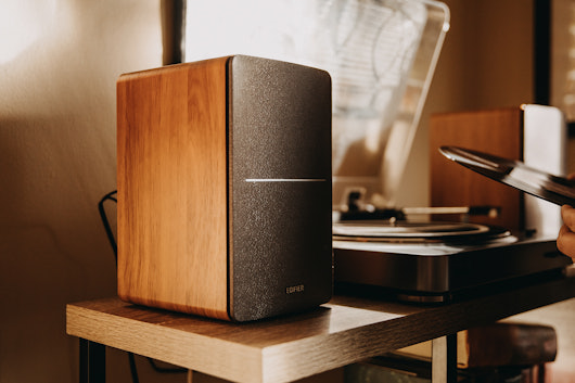 Edifier R1280DB Powered Bluetooth Bookshelf Speakers