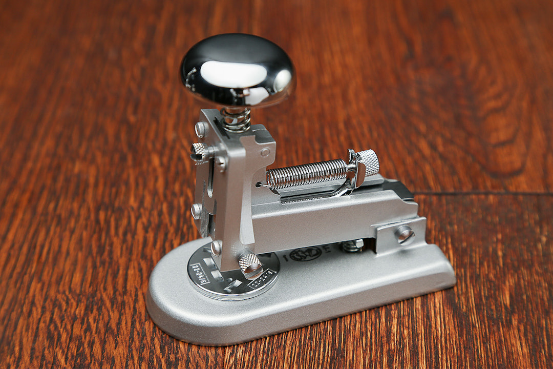El Casco Luxury Small Desk Stapler