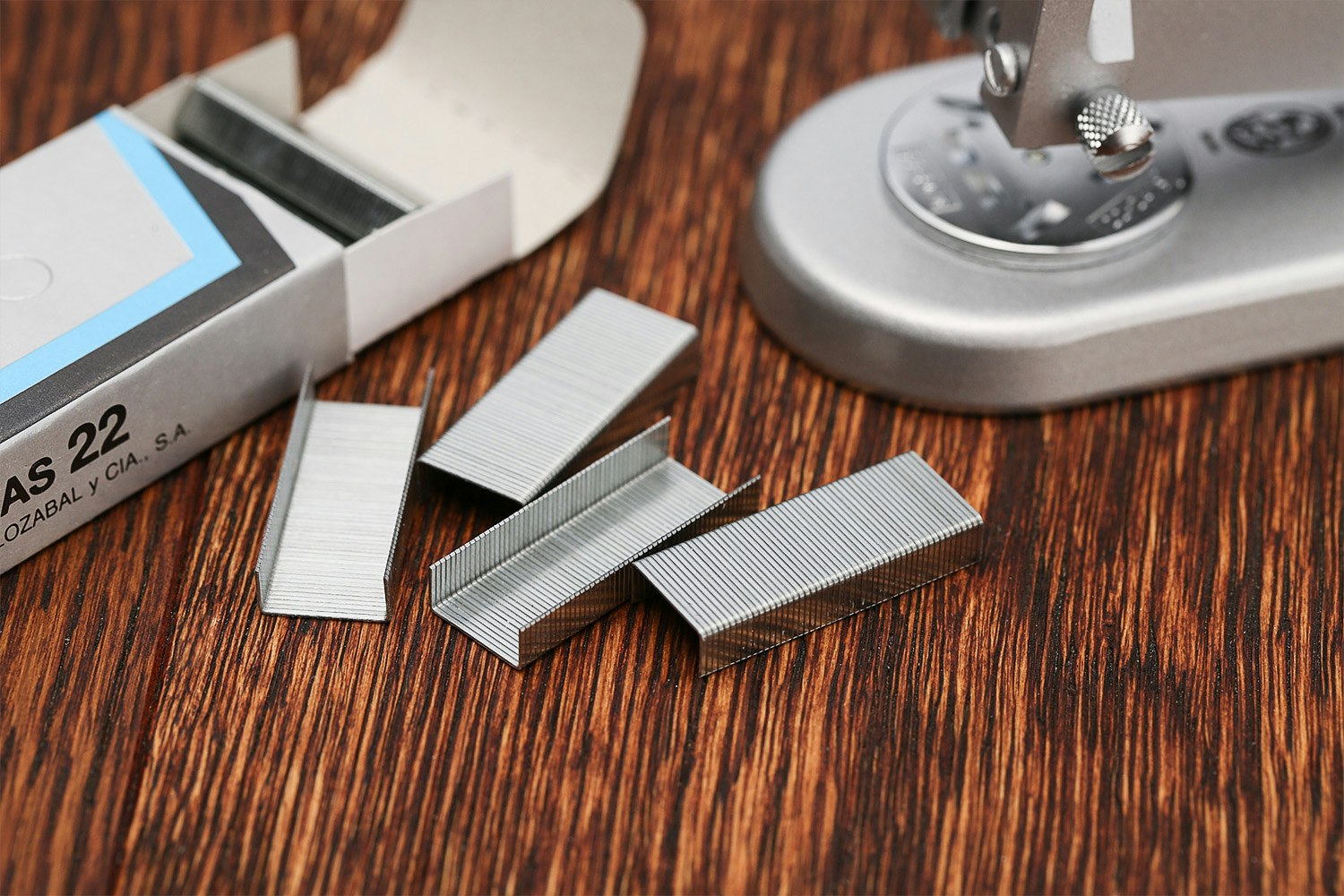 El Casco Luxury Small Desk Stapler