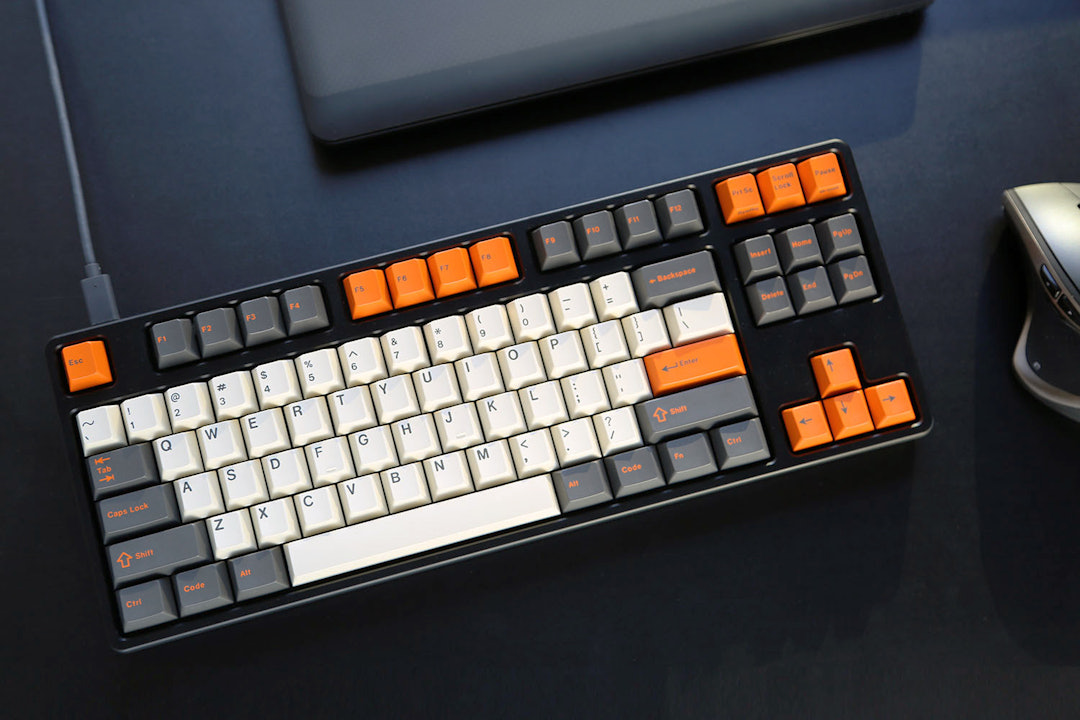 Massdrop x T0mb3ry GMK Carbon Custom Keycap Set