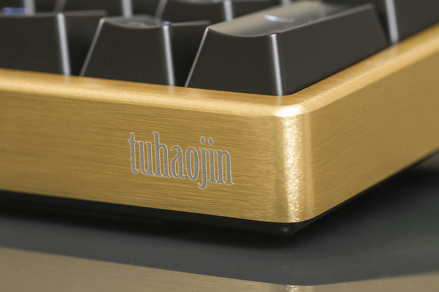 Ducky Shine 3 Gold Edition with Ducky Wrist Rest Price & Reviews