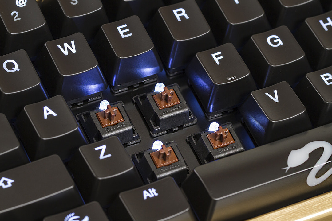 Ducky Shine 3 Gold Edition with Ducky Wrist Rest